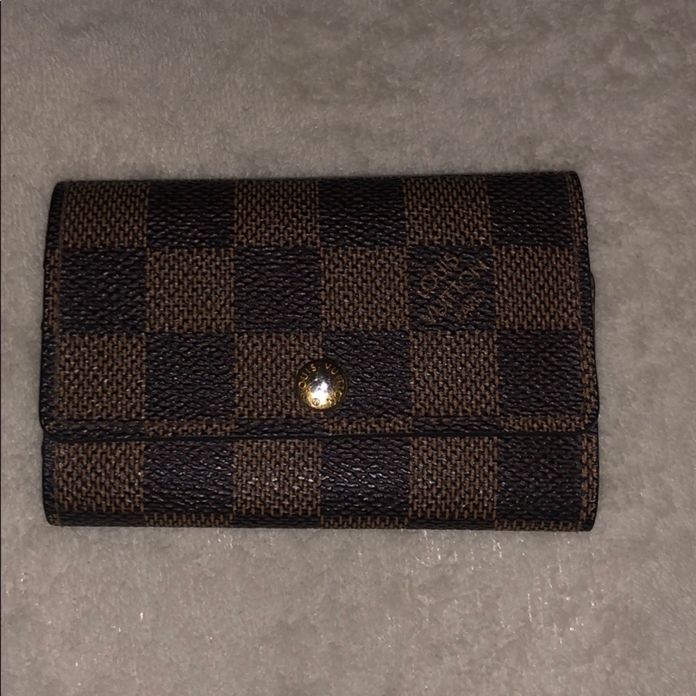 Louis Vuitton 6 key holder